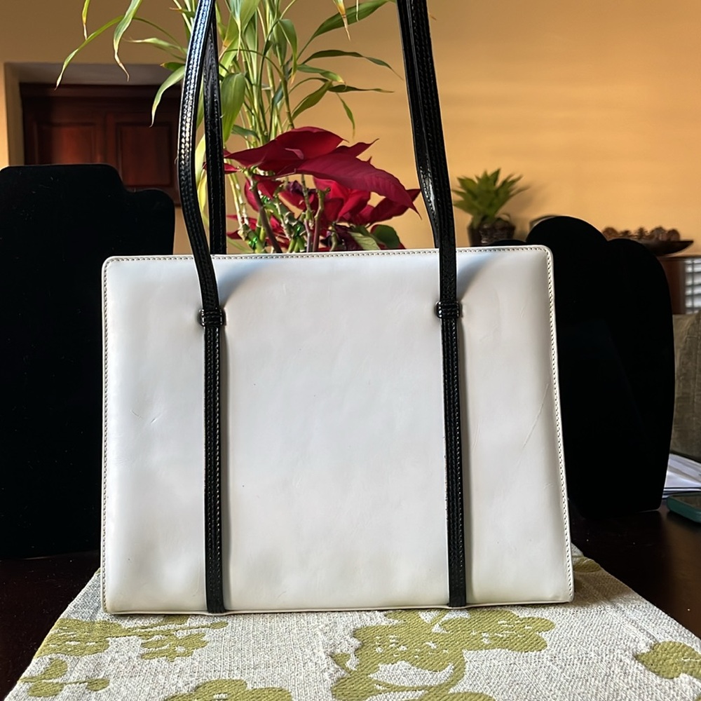VTG Salvatore FERRAGAMO White and Black Women's Leather Bag